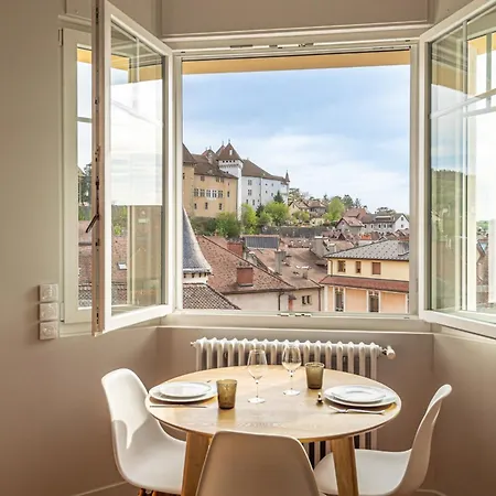 Panoramic - Superb Flat In The Heart Of The Old Town 5 Stars